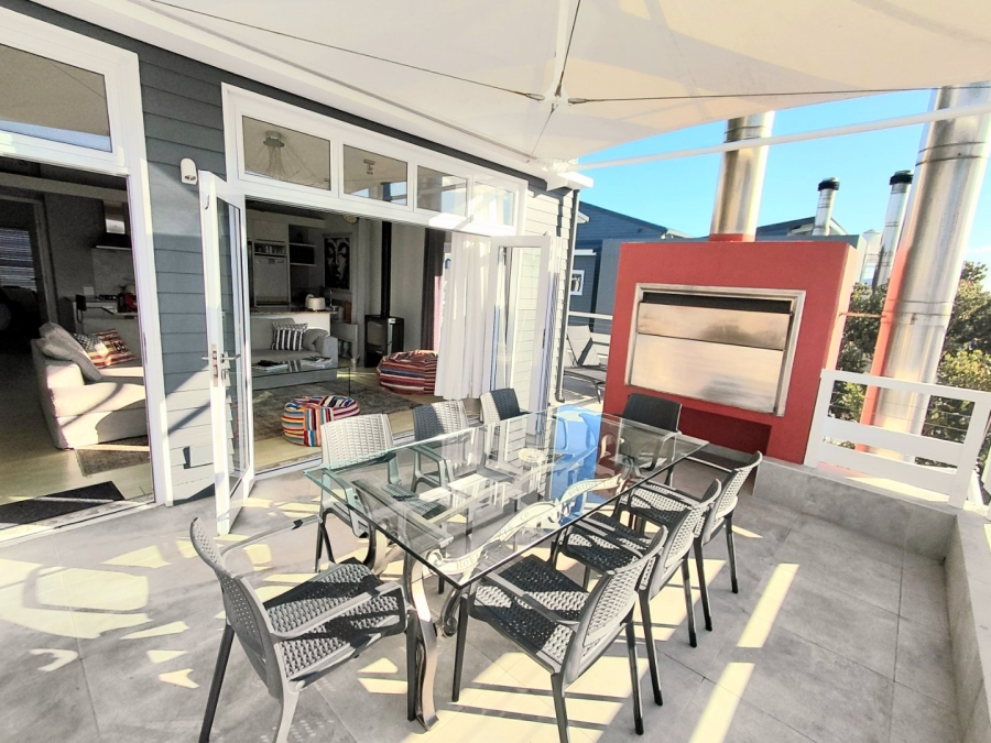 1 Bedroom Property for Sale in Thesen Islands Western Cape